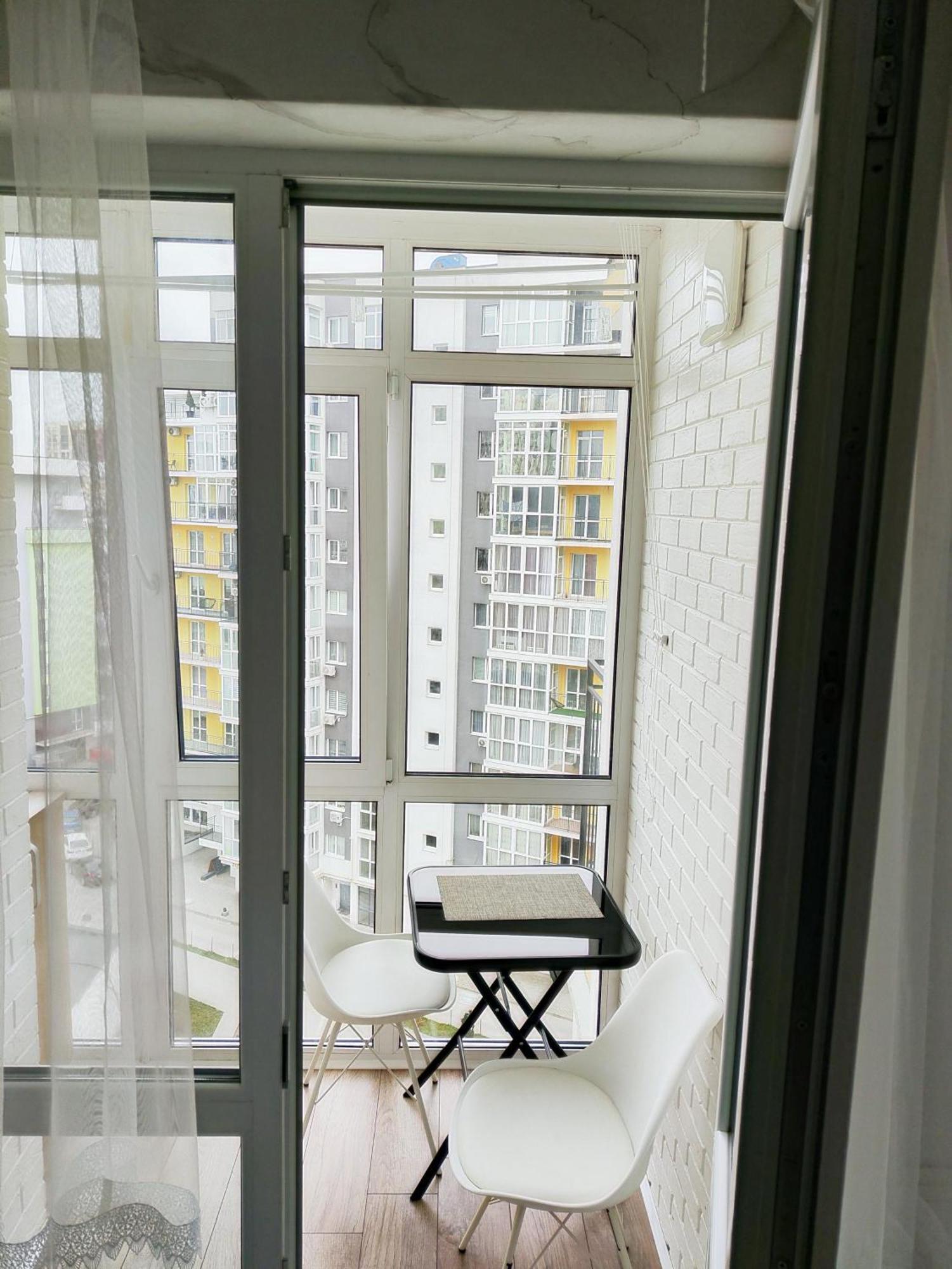 Арт-Де-Львів Apartment Exterior foto